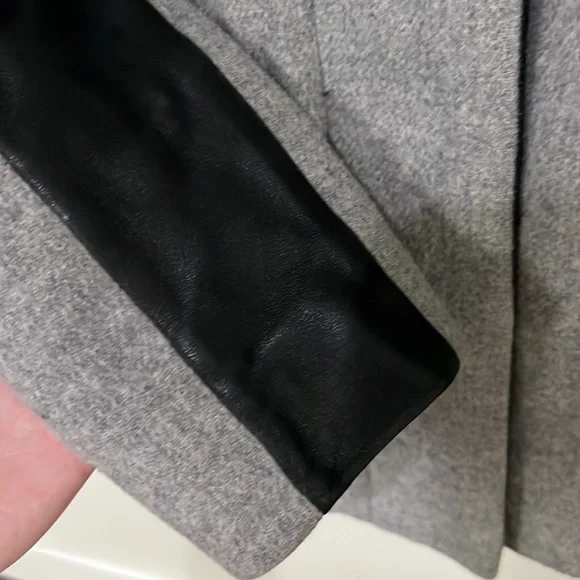 DANIER Wool and Leather Coat - Picture 2 of 6